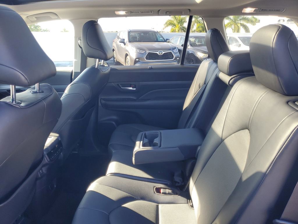 Certified 2024 Toyota Grand Highlander XLE image 11