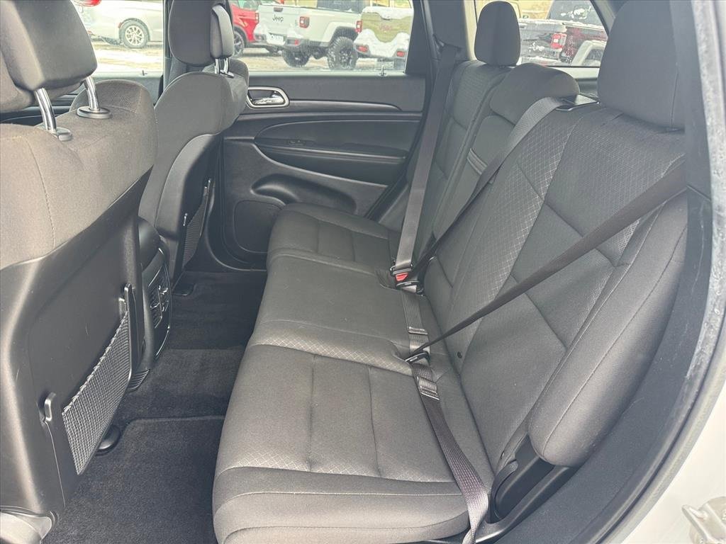 Used 2022 Jeep Grand Cherokee Laredo E image 9