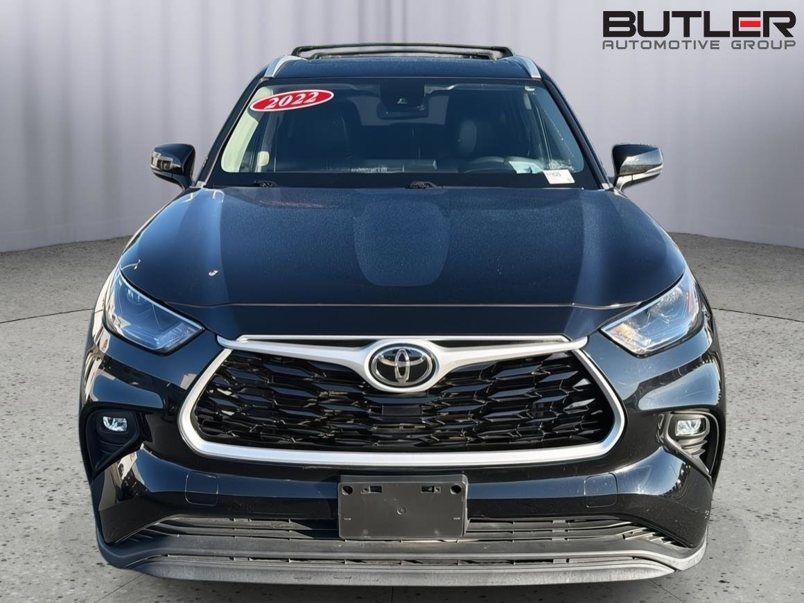 Used 2022 Toyota Highlander XLE FWD image 8