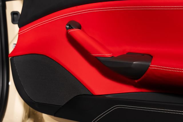 Used 2018 Ferrari 488 Spider RWD image 64