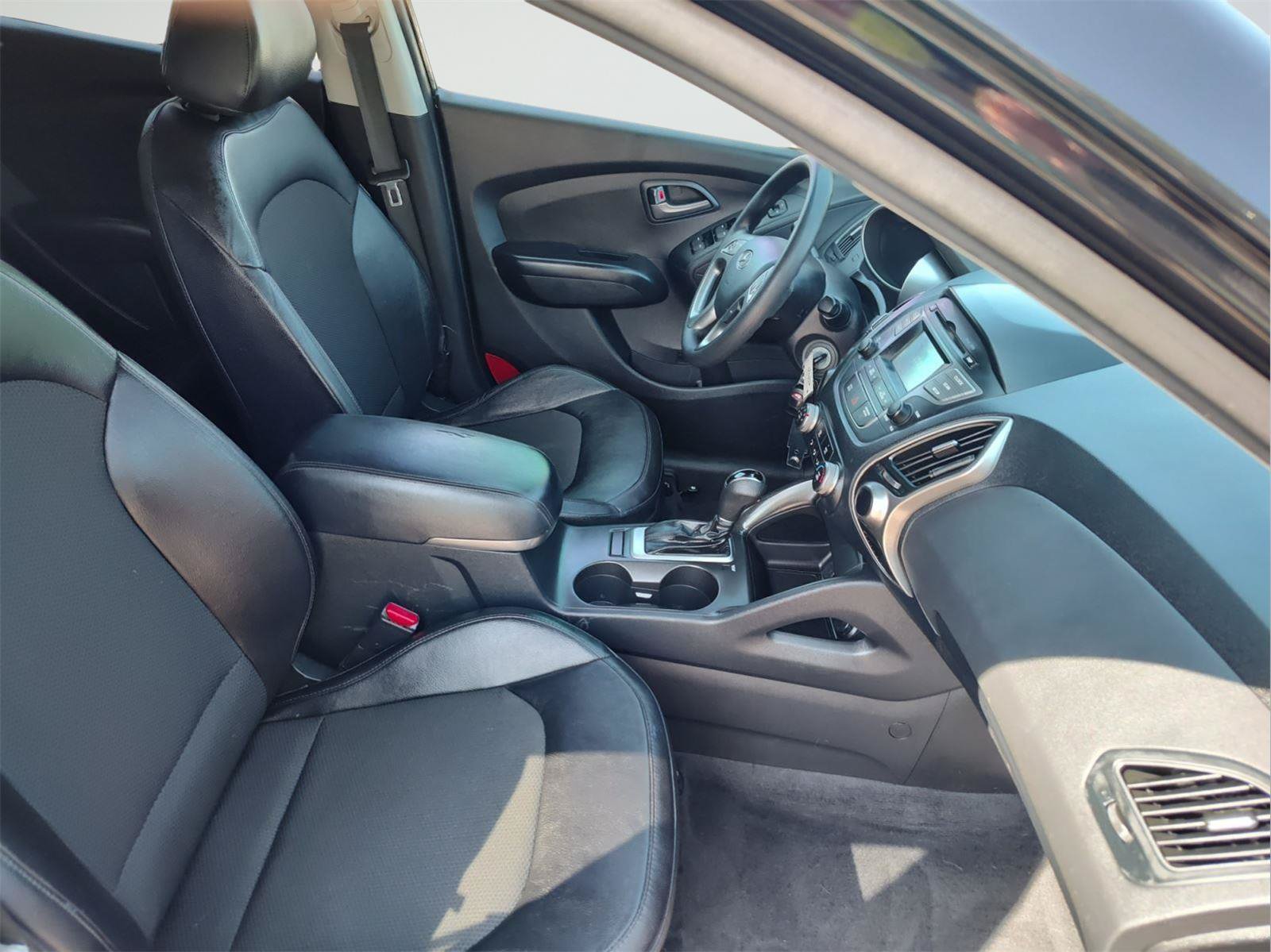 Used 2015 Hyundai Tucson GLS w/ Option Group 02 AWD/4WD image 15