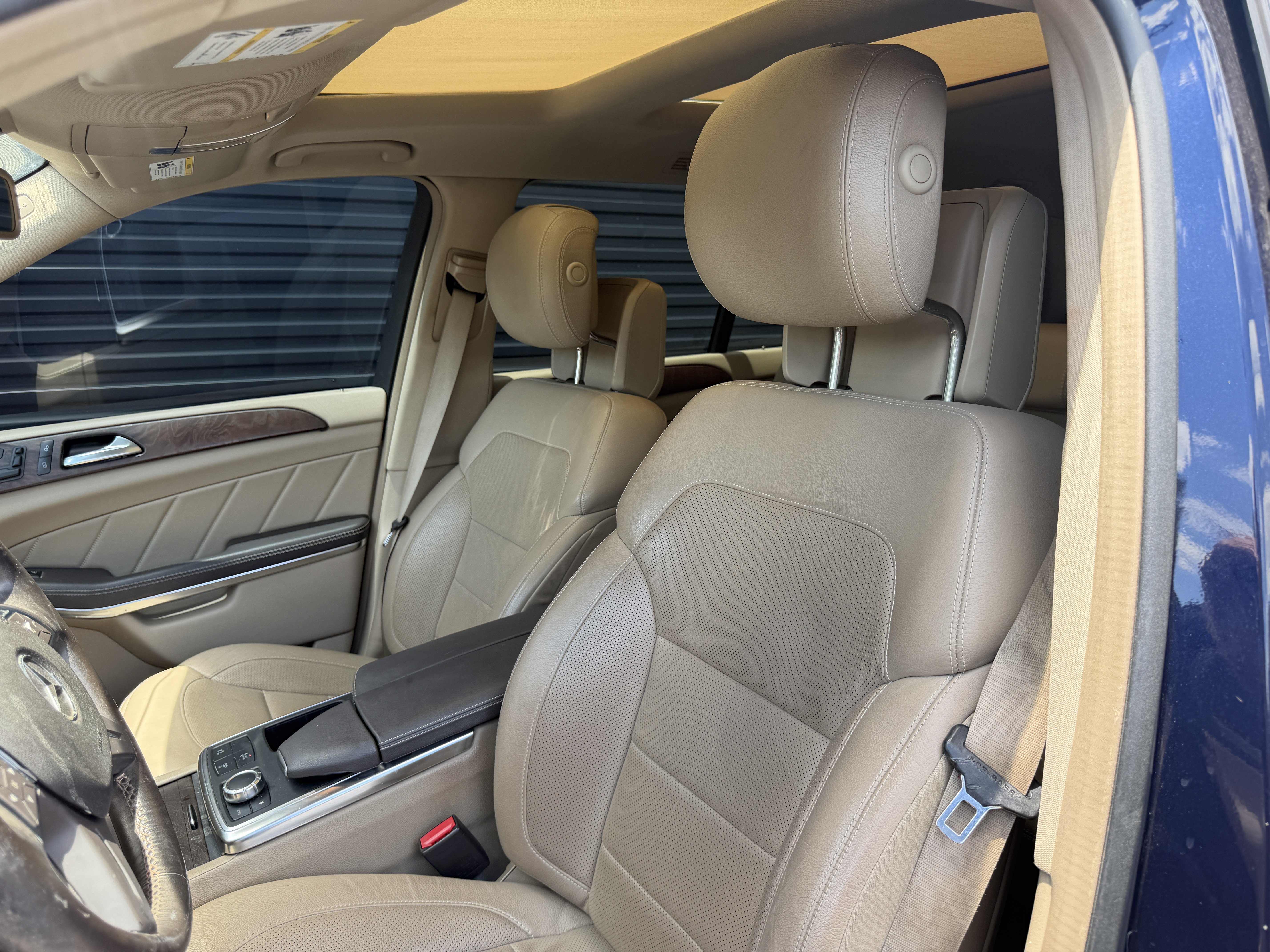 Used 2015 Mercedes-Benz GL 550 4MATIC image 5