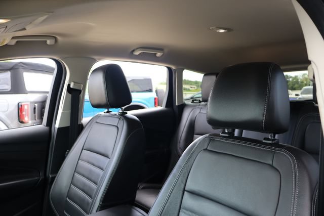 Used 2017 Ford Escape Titanium FWD image 17