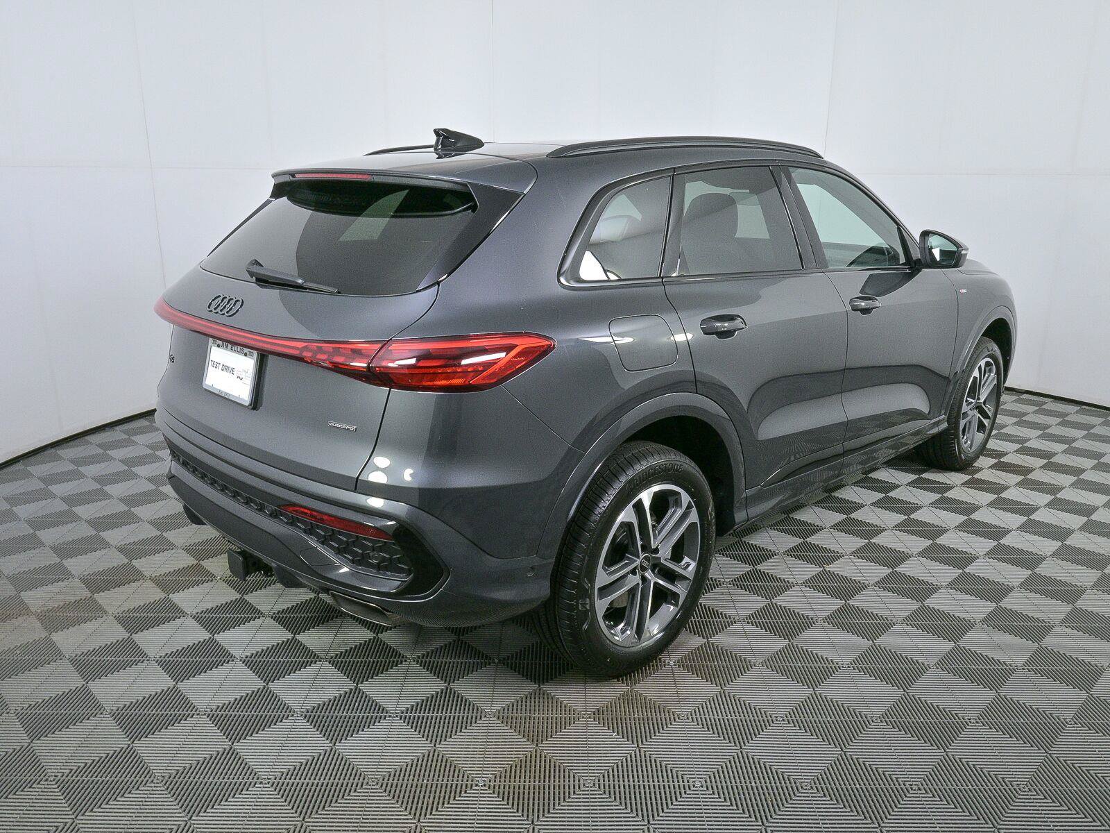 New 2026 Audi Q5 2.0T AWD/4WD image 3