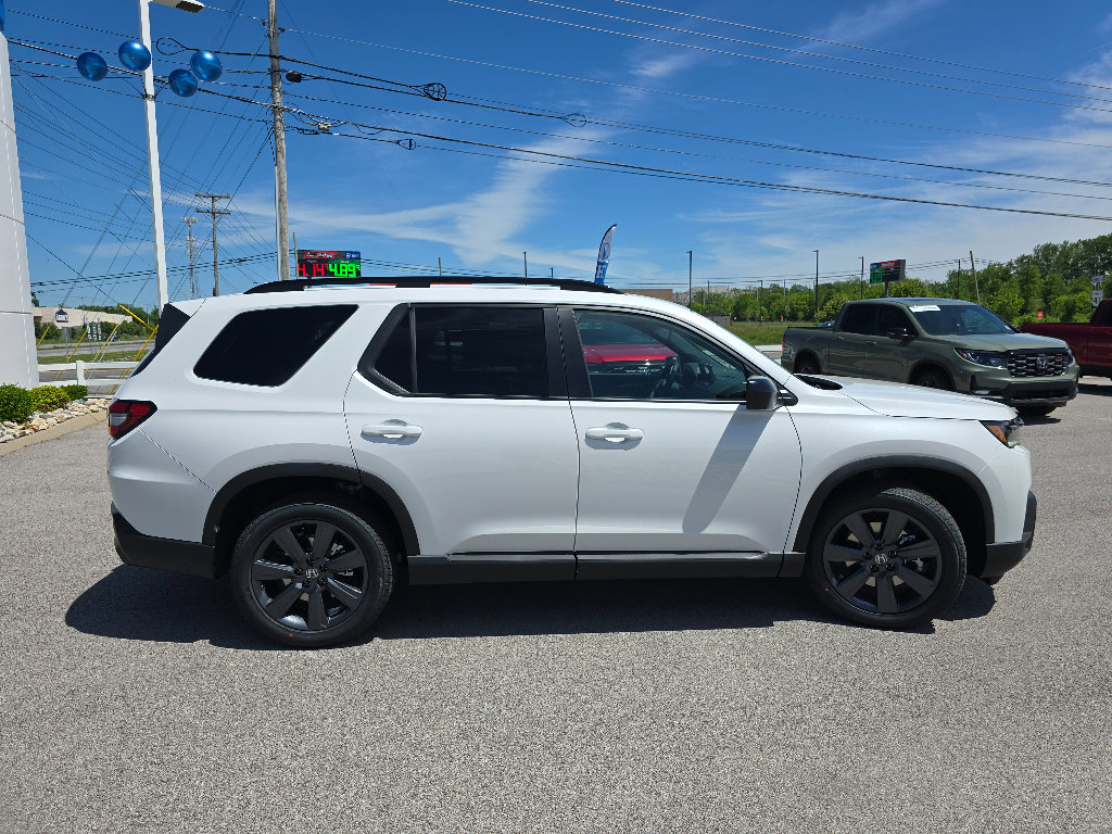 New 2026 Honda Pilot Sport image 6