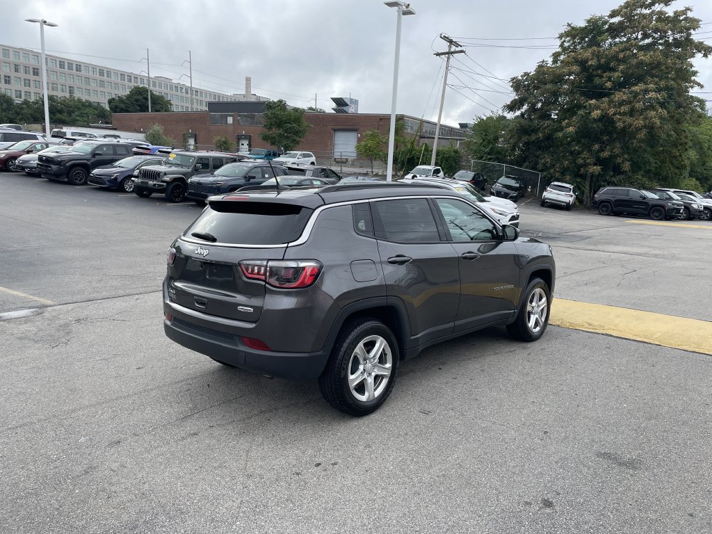 Certified 2024 Jeep Compass Latitude AWD/4WD image 8