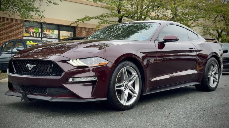 Used 2018 Ford Mustang GT Premium w/ GT Performance Package RWD image 3