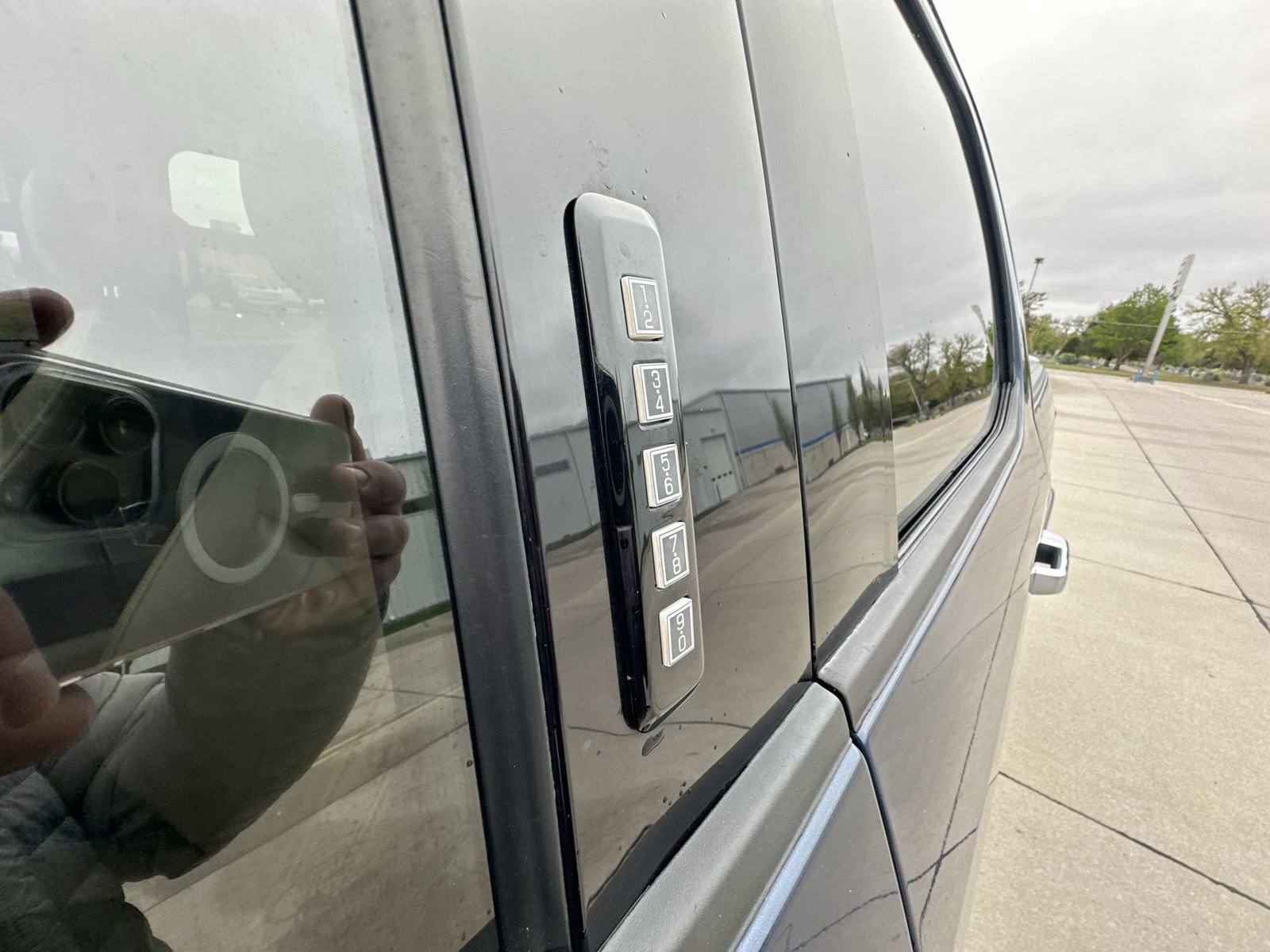 Used 2020 Ford F150 Lariat AWD/4WD image 35