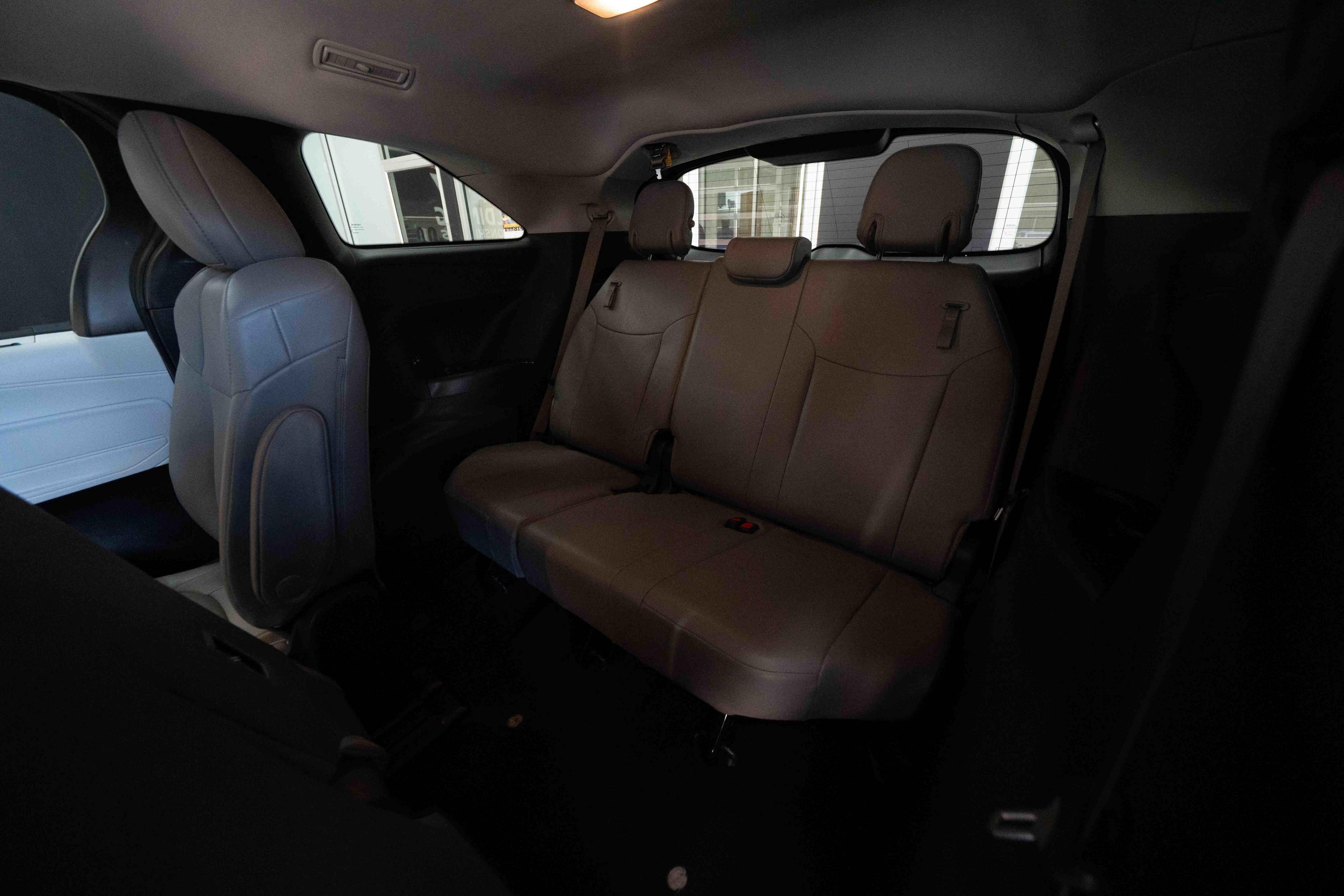 Used 2025 Toyota Sienna XLE FWD image 24