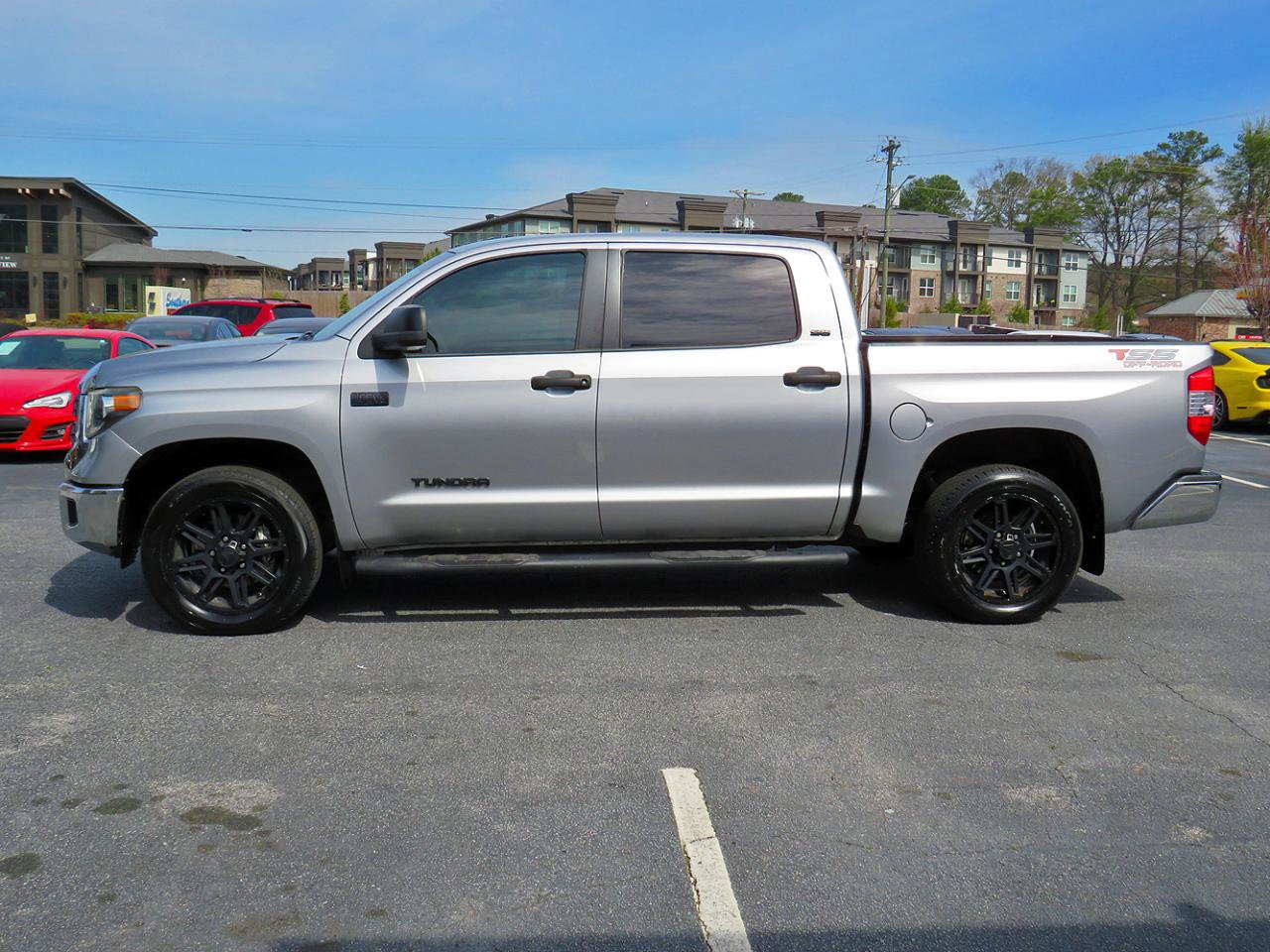 Used 2019 Toyota Tundra SR5 w/ SR5 Upgrade Package image 10