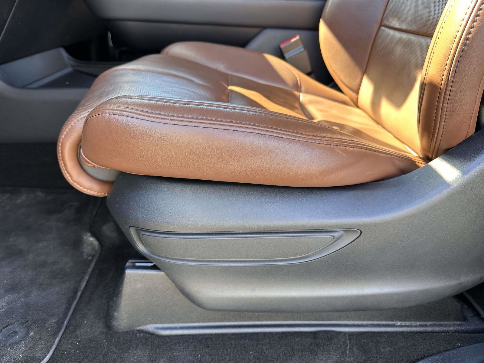 Used 2023 Lincoln Navigator L Reserve image 11