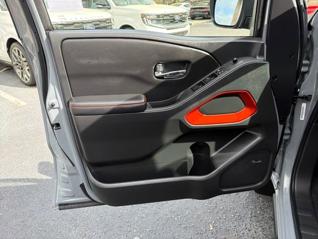 Used 2025 Nissan Frontier PRO-4X w/ Pro Premium Package image 13