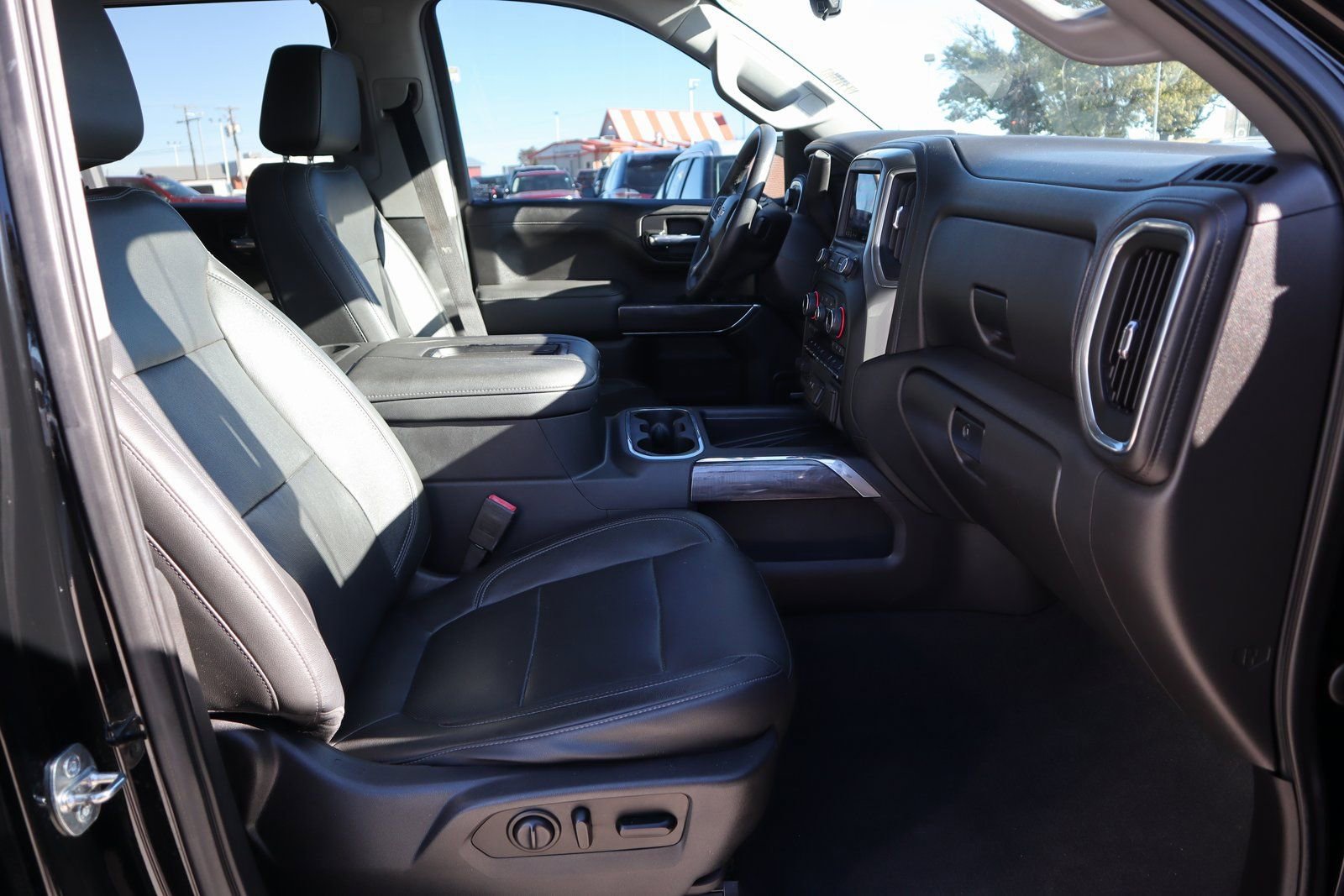 Used 2019 Chevrolet Silverado 1500 LTZ w/ LTZ Texas Edition image 17