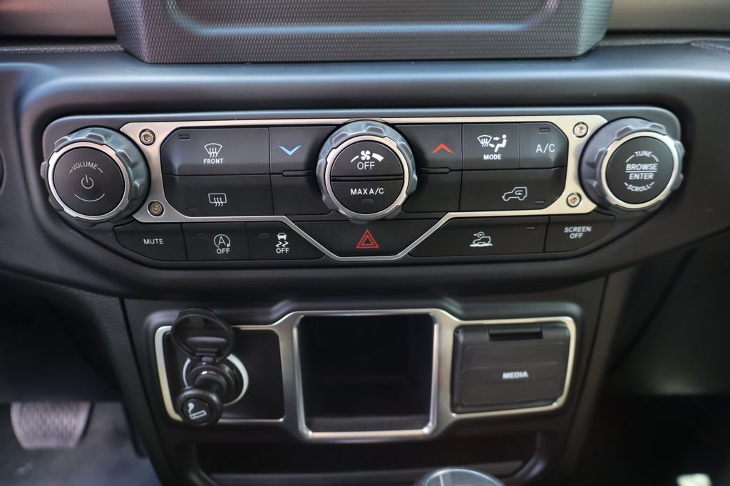 Used 2022 Jeep Gladiator Sport AWD/4WD image 24