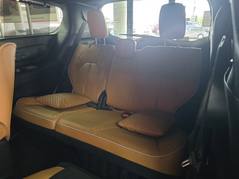 Used 2022 Chrysler Pacifica Pinnacle FWD image 11