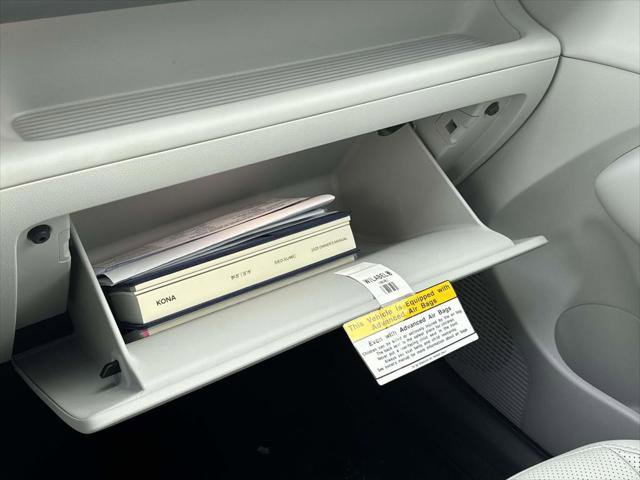 Used 2025 Hyundai Kona Limited image 34