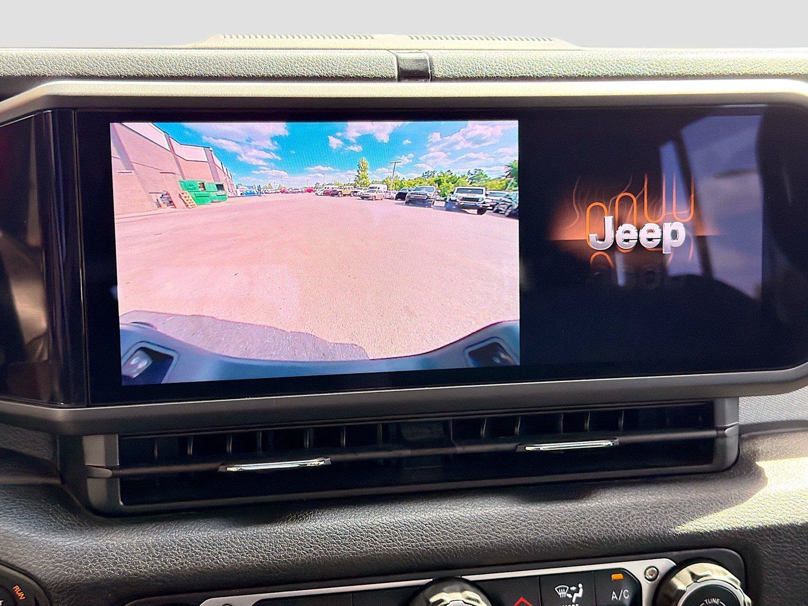 Used 2025 Jeep Gladiator Sport AWD/4WD image 30