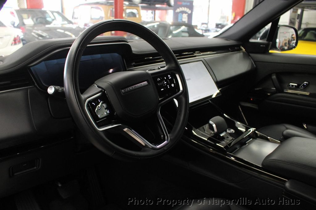 Used 2025 Land Rover Range Rover Sport SE AWD/4WD image 13