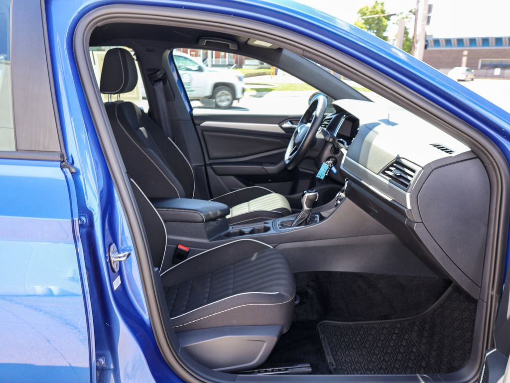 Certified 2023 Volkswagen Jetta Sport FWD image 26
