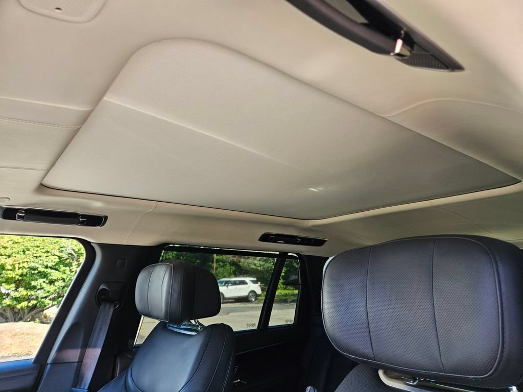 Used 2023 Land Rover Range Rover Long Wheelbase First Edition AWD/4WD image 21