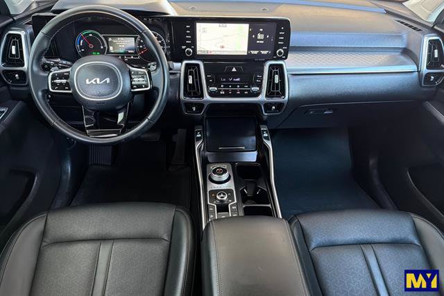 Used 2023 Kia Sorento EX AWD/4WD image 16