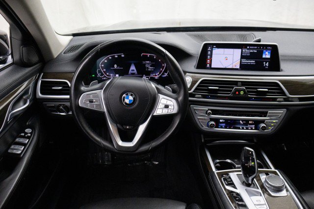 Used 2020 BMW 750i xDrive AWD/4WD image 15