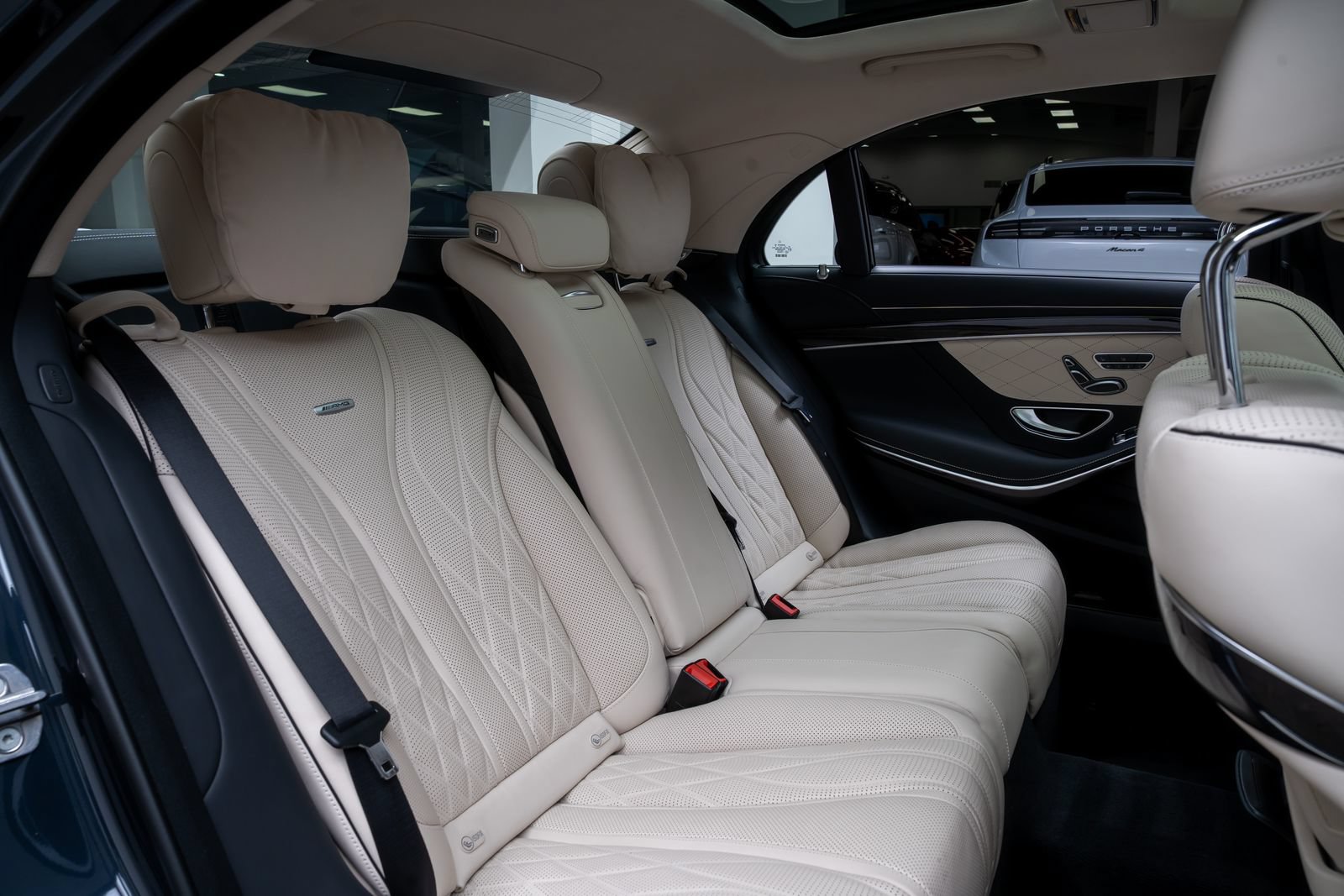 Used 2019 Mercedes-Benz S 63 AMG S 4MATIC Sedan image 25