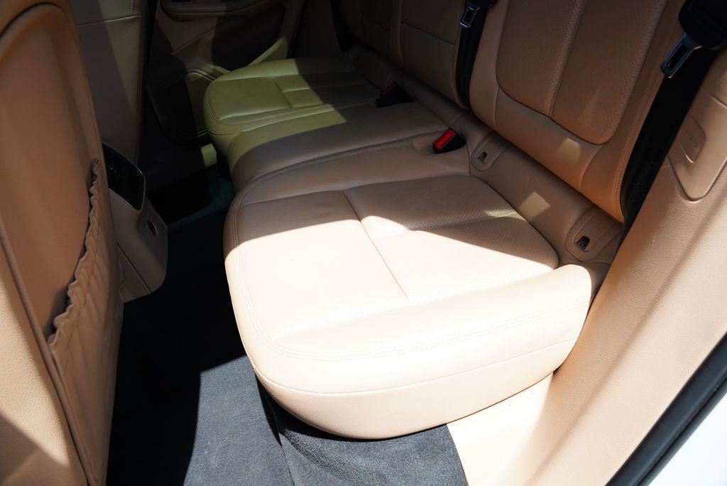 Used 2021 Porsche Macan S image 22