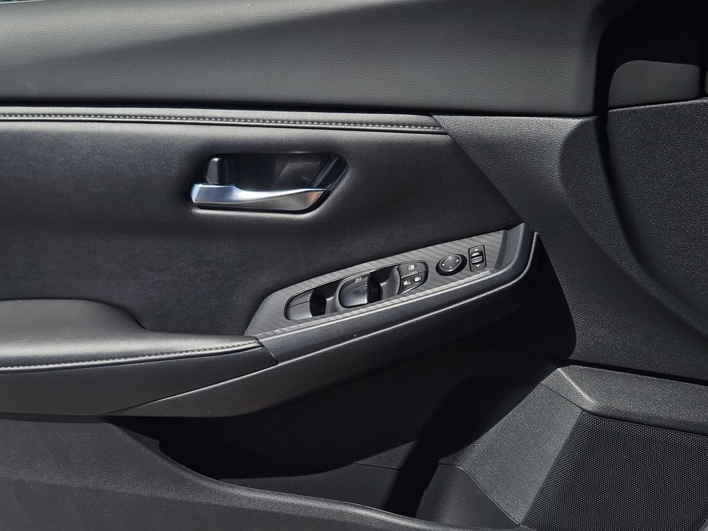 Used 2023 Nissan Sentra SV w/ All-Weather Package FWD image 20