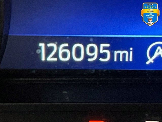 Used 2022 Ford Explorer XLT AWD/4WD image 2