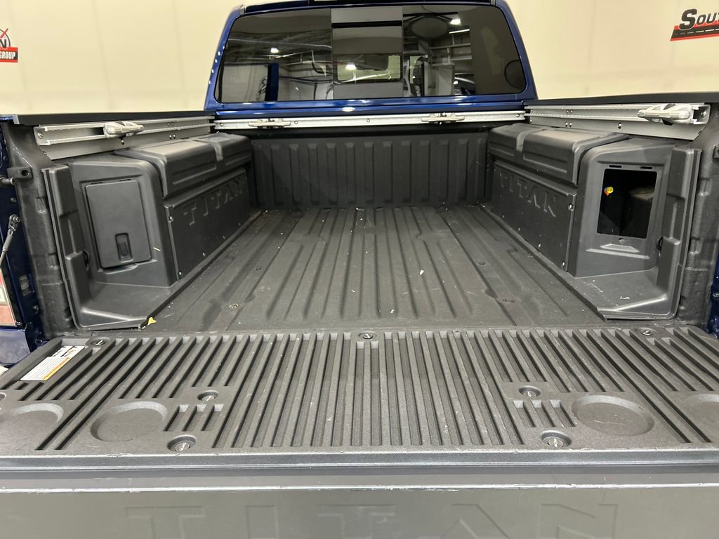Used 2024 Nissan Titan Platinum Reserve w/ Moonroof Package image 5