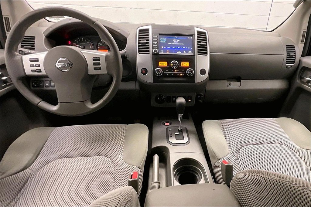 Certified 2020 Nissan Frontier SV w/ Midnight Edition Floor Mats image 14