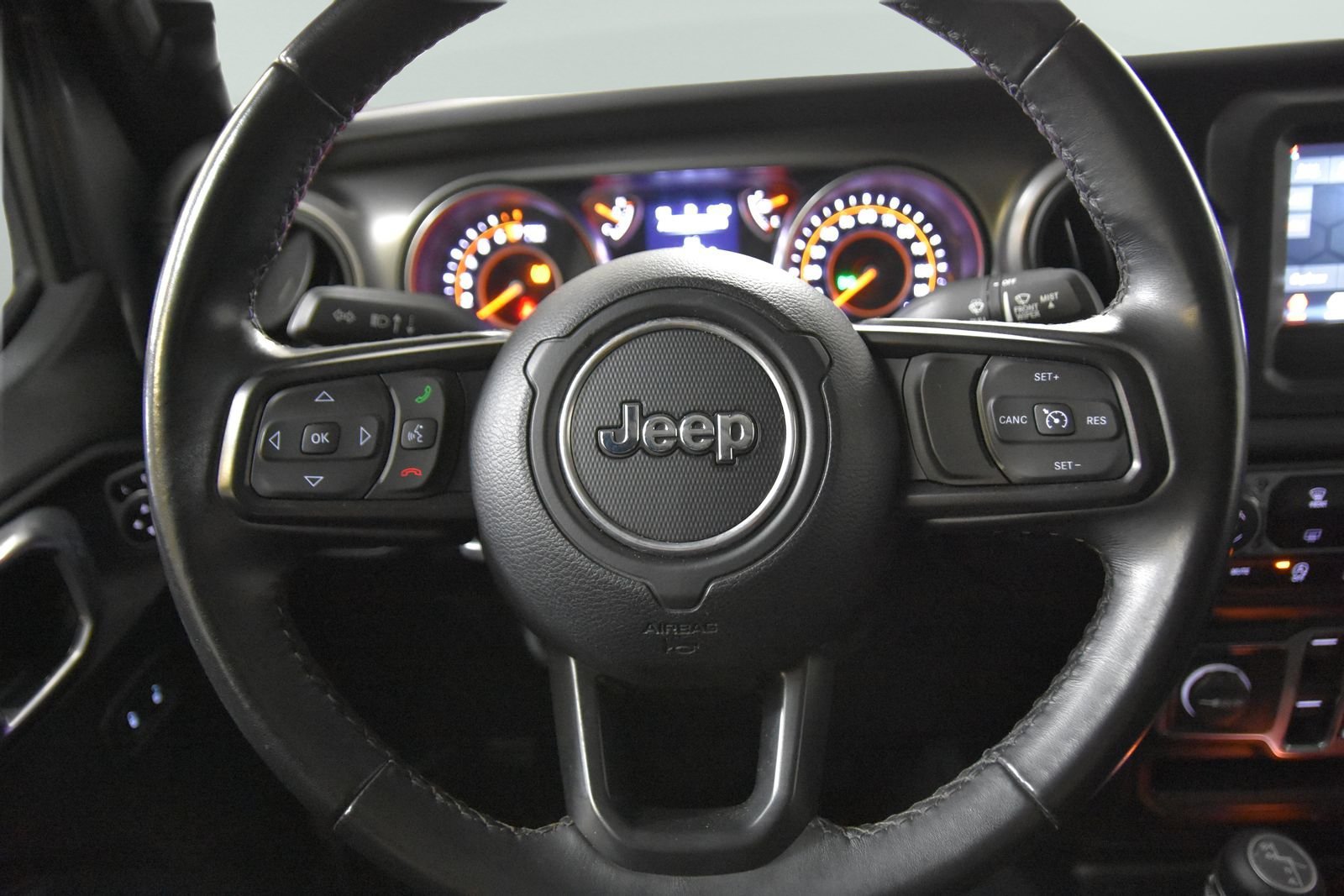 Used 2022 Jeep Gladiator Sport AWD/4WD image 13