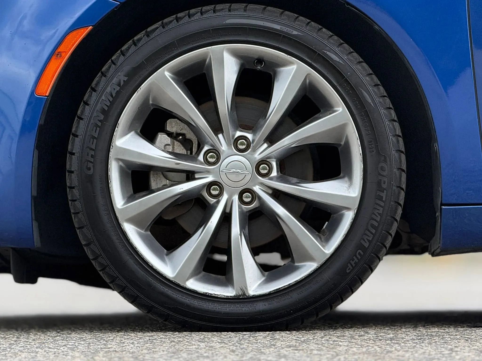 Used 2015 Chrysler 200 S w/ Navigation & Sound Group I image 30