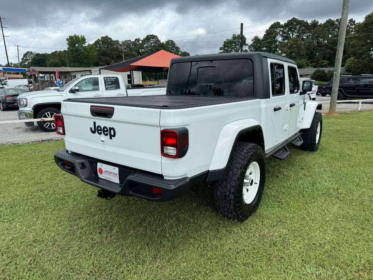 Used 2021 Jeep Gladiator Sport AWD/4WD image 3