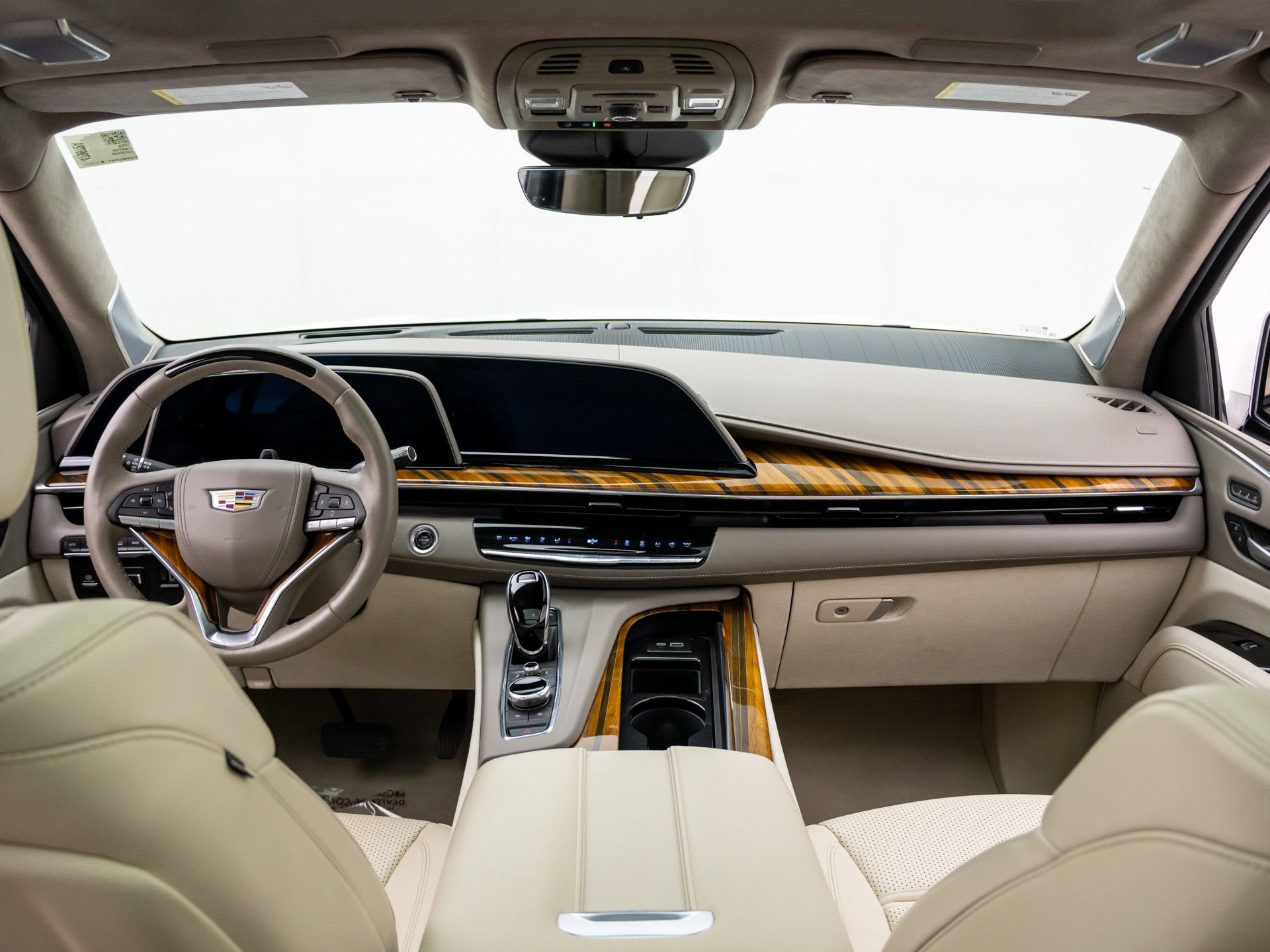 Used 2024 Cadillac Escalade Sport Platinum w/ LPO, ONYX Package AWD/4WD image 9