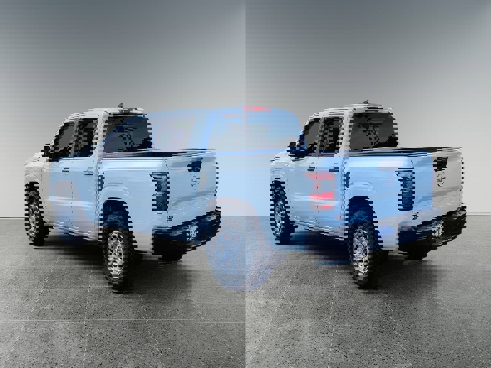 Used 2023 Nissan Frontier S RWD image 3