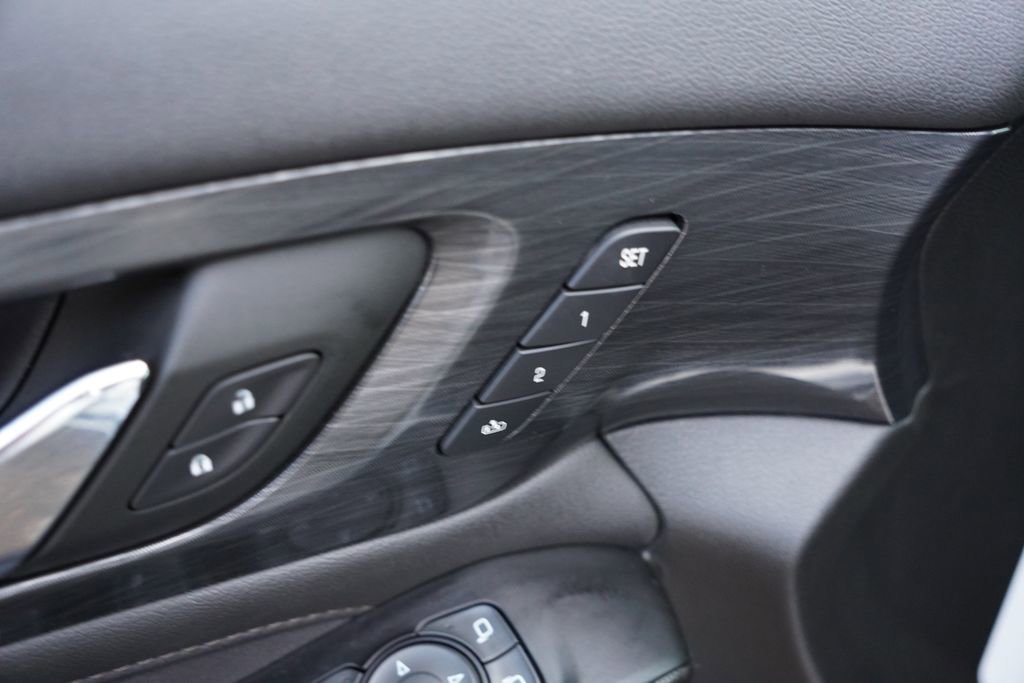 Certified 2023 Chevrolet Traverse High Country image 25