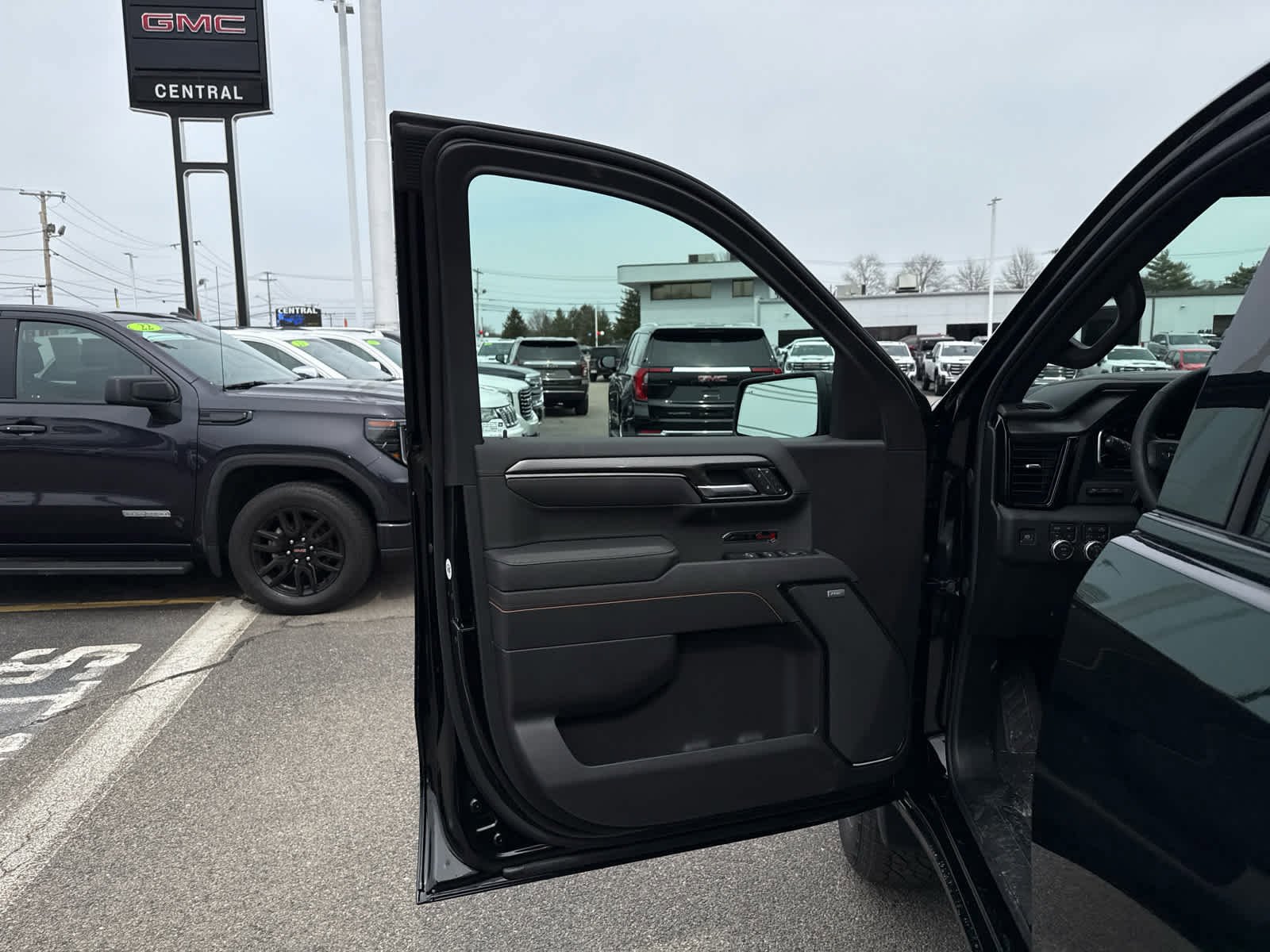 New 2026 GMC Sierra 1500 AT4 w/ Technology Package AWD/4WD image 12