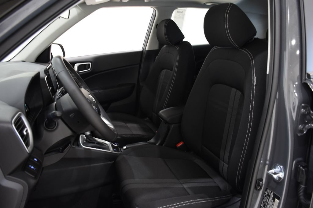 New 2026 Hyundai Venue SEL FWD image 23