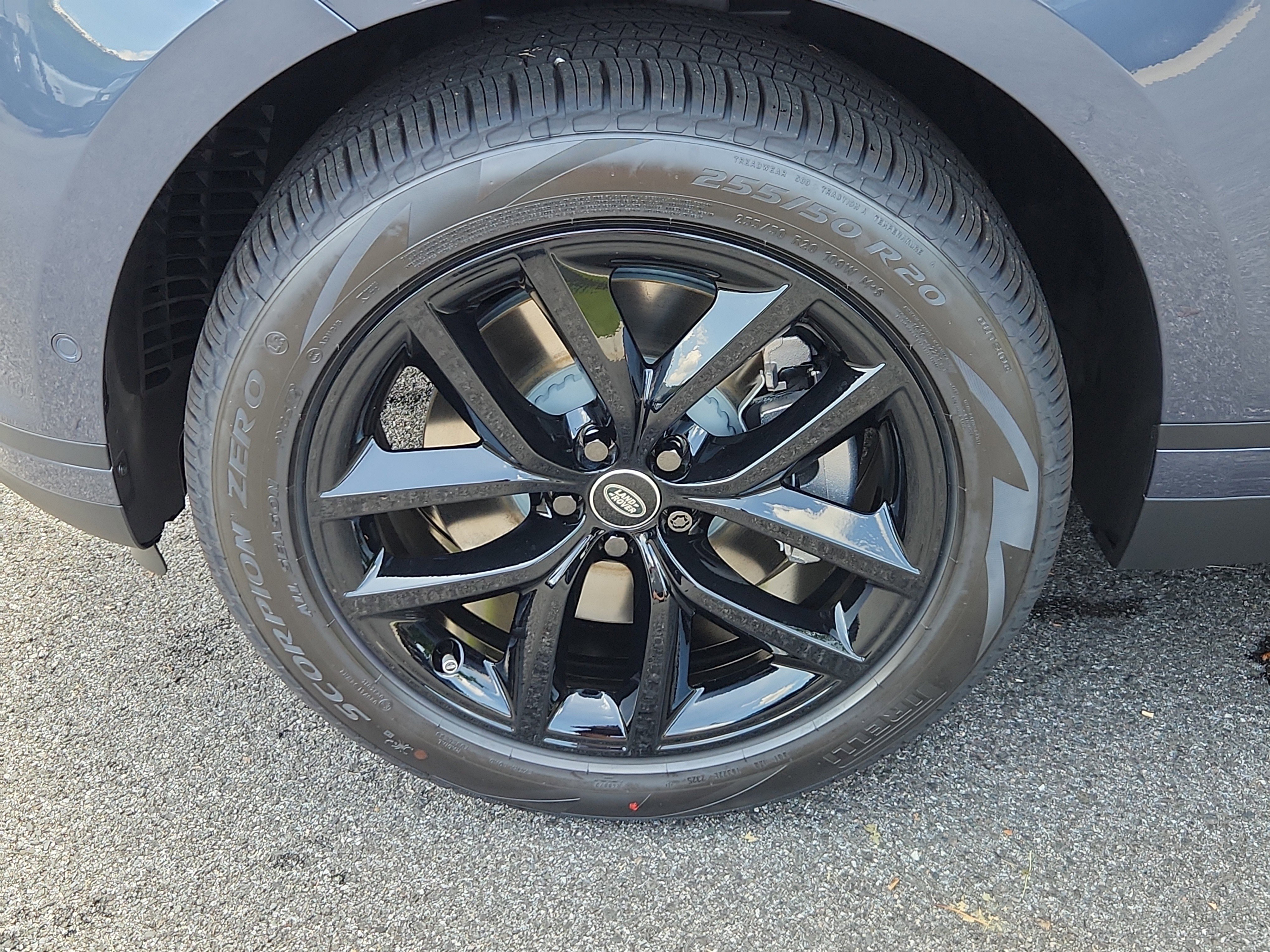 Used 2026 Land Rover Range Rover Velar S image 9