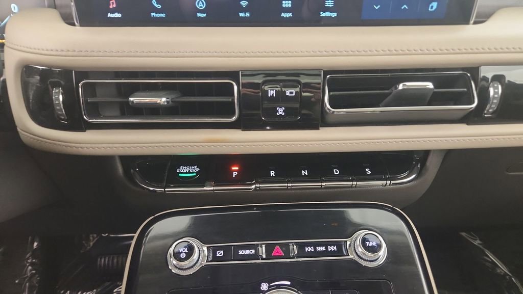 Used 2022 Lincoln Nautilus Reserve image 30