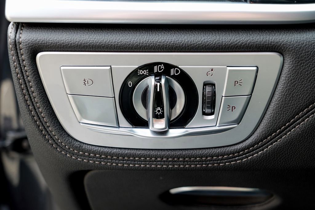 Used 2019 BMW 740i xDrive w/ Executive Package image 55