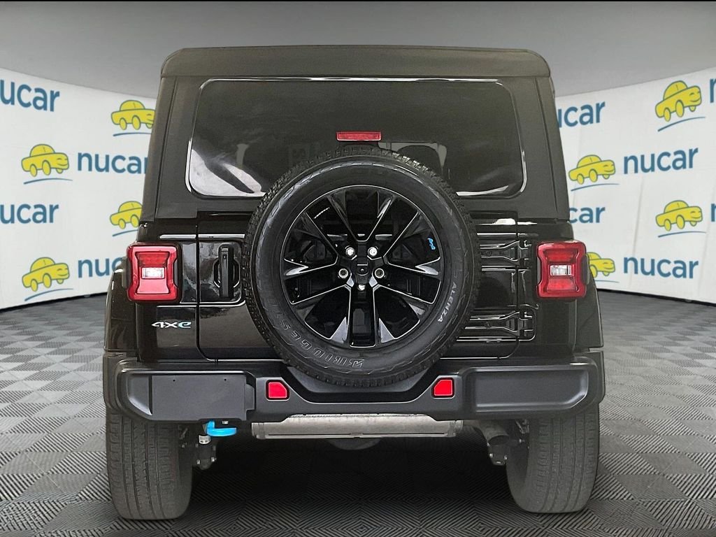 Used 2023 Jeep Wrangler Unlimited Sahara w/ Cold Weather Group AWD/4WD image 5