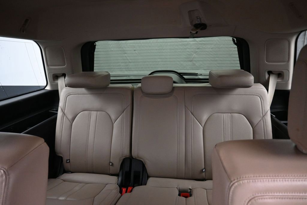 Used 2023 Ford Expedition Limited RWD image 16