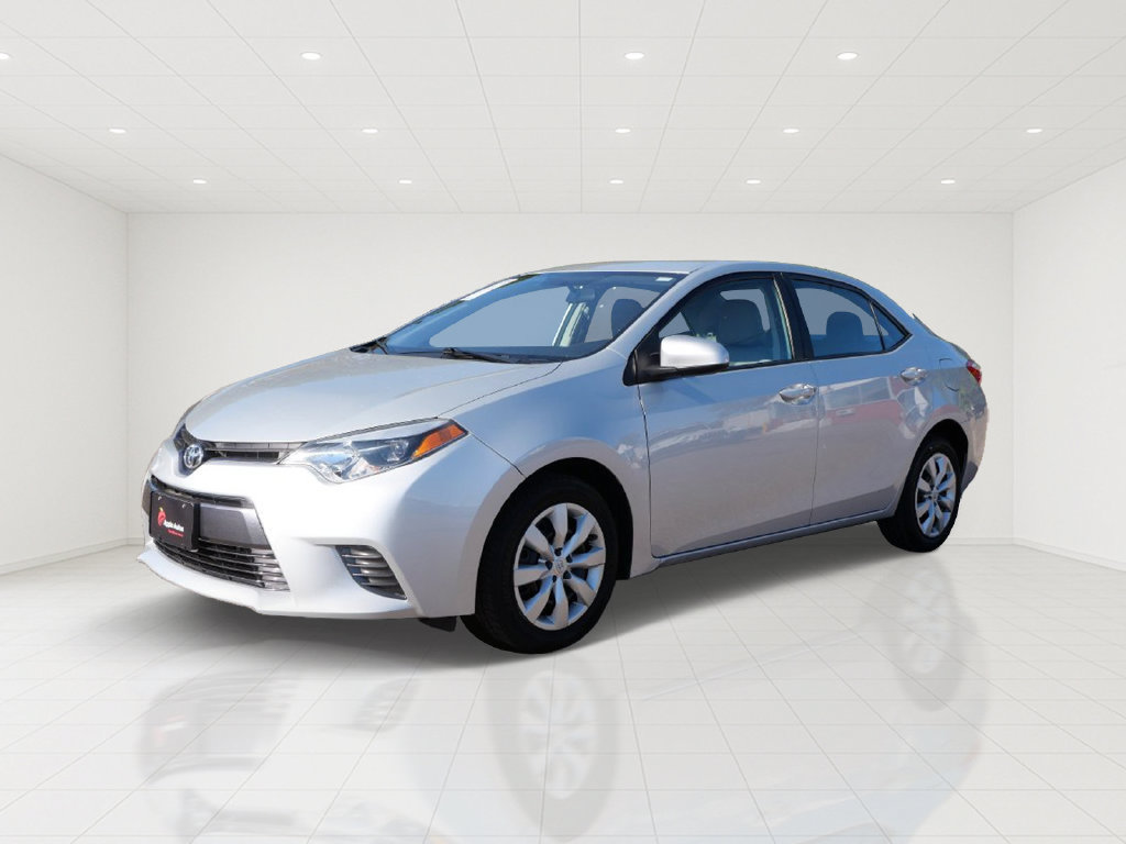 Used 2016 Toyota Corolla LE FWD image 2