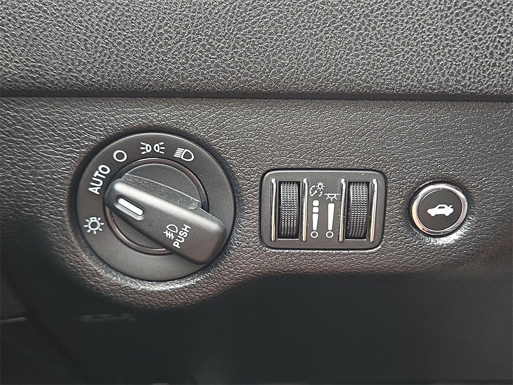 Used 2018 Dodge Charger R/T Scat Pack image 23