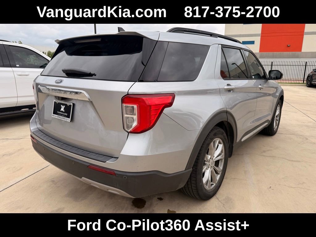 Used 2021 Ford Explorer XLT w/ Equipment Group 202A image 4