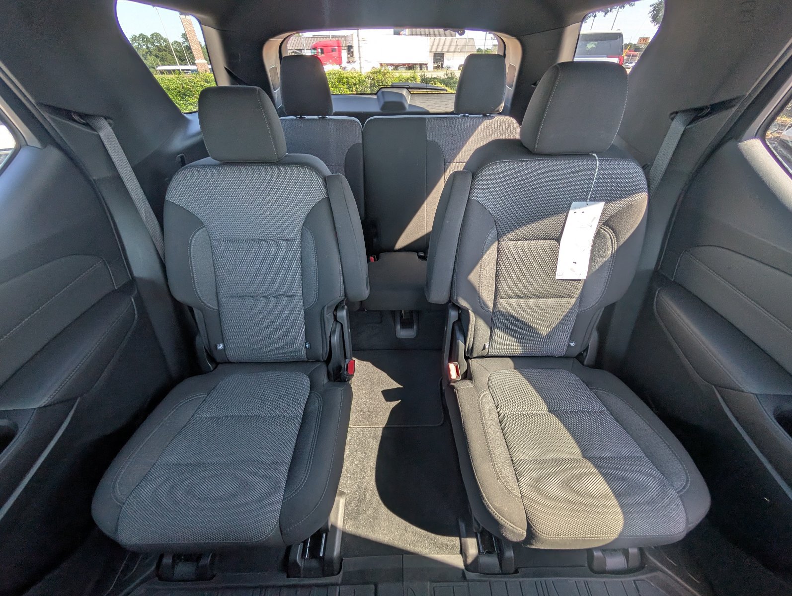 Used 2023 Chevrolet Traverse LT FWD image 27