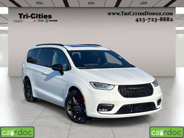 Used 2025 Chrysler Pacifica Limited